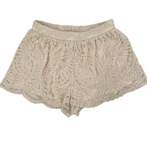 Miami Embroidered Lace Overlay Floral Scallop Hem Cream Colored Shorts Small - Picture 1 of 6